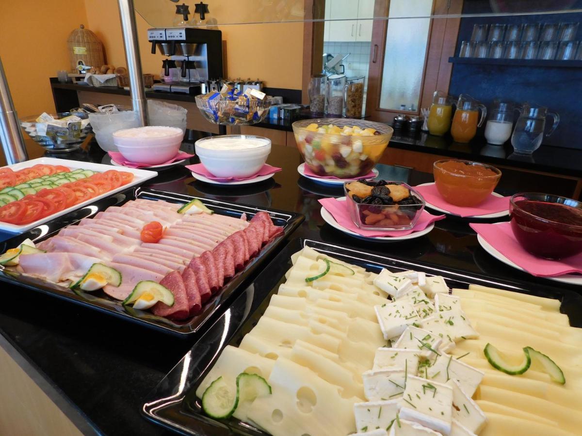 Zentral Hotel บาดฟึสซิง ภายนอก รูปภาพ